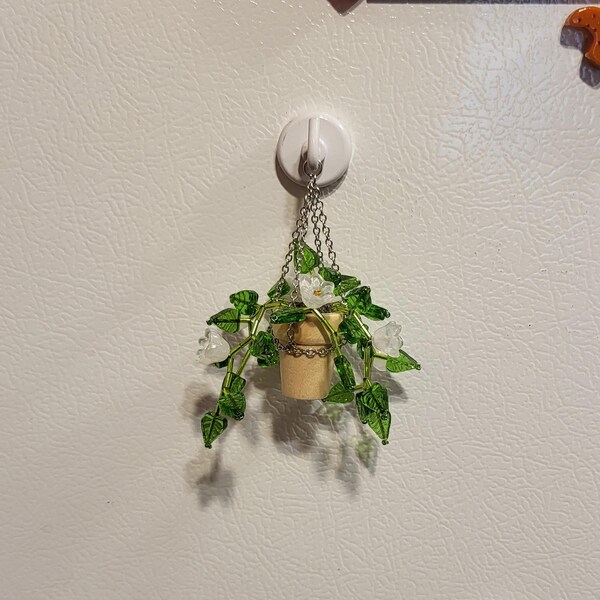 Hanging Basket Beaded Plant Magnet