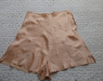 Beautiful Vintage Apricot SILK TAP PANTS with Lace Insert - French Knickers - Vintage Lingerie