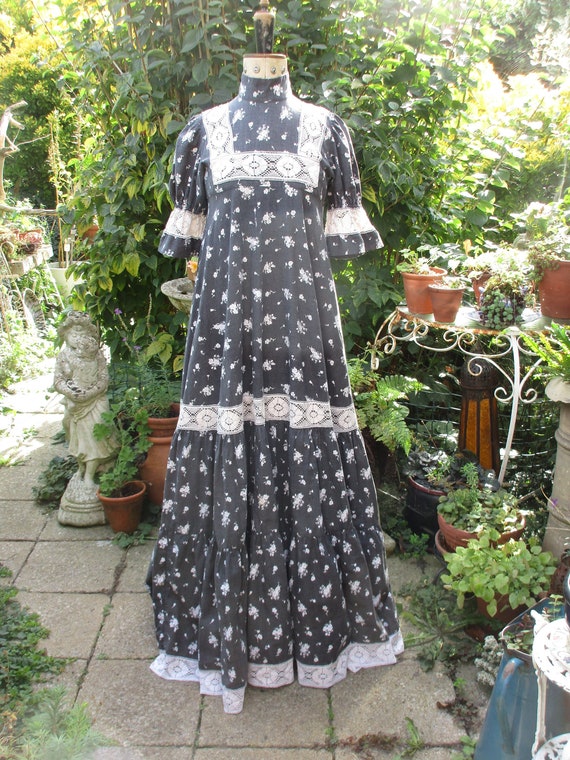 Vintage 1970s LAURA ASHLEY Maxi Dress - High Neck Crochet - Size Small -  Early Laura Ashley - Made in Wales - Etsy