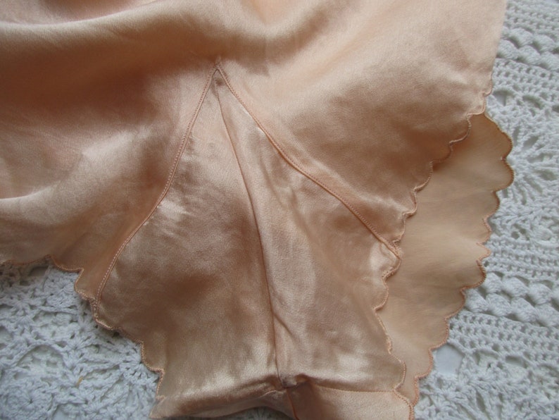 Beautiful Vintage Apricot SILK TAP PANTS with Lace Insert French Knickers Vintage Lingerie image 6