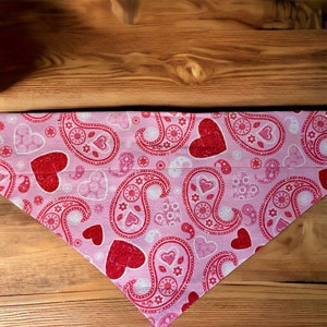 Bandana cachemire coeurs sur le collier pour chien/accessoires/cadeaux pour chien
