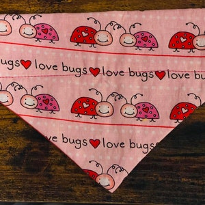 Bandana pour chien/accessoires/cadeaux pour chien Love Bugs