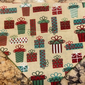 In The Christmas Box Over The Collar Dog Bandana/Scarf/Dog Clothing/Christmas Gift