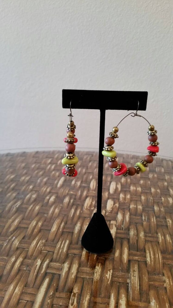 Vintage Wire Hoop Earrings with Ceramic Red and G… - image 4