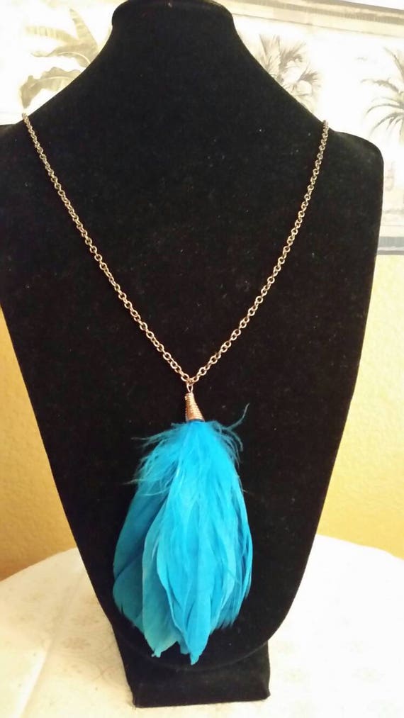 Vintage Flapper Turquoise Colored Feather Necklace