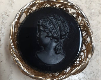 Hattie Carnegie Rare Black Glass Cameo Signed Brooch/Pendant