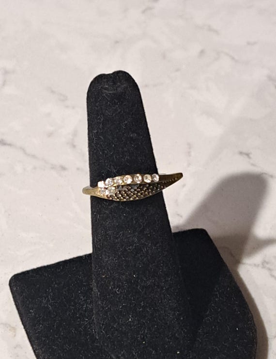 Vintage Solid Brass Feather Ring - image 9