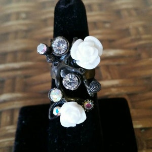 Vintage Unique Glazed Porcelain Double Flower Art Nouveau Style Adjustable Ring