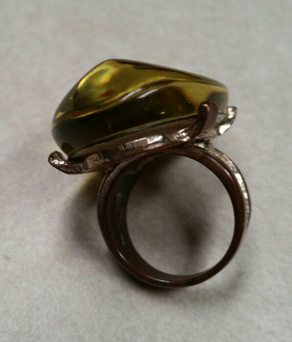 Vintage Clear Lucite Peacock Ring - image 3