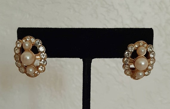 Vintage Richelieu Pearl Pierced Earrings - image 6