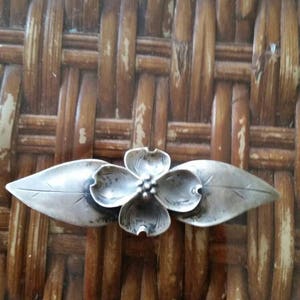 Vintage Staurt Nye Sterling Silver Handmade Art Nouveau Style Brooch