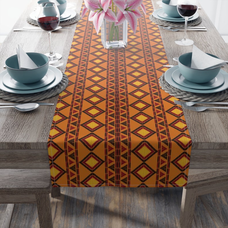 Coureur de table d'impression d'Ankara, chemin de table de conception ethnique, coureur africain orange et jaune, nappe de cuisine réutilisable, impression de Boho image 5