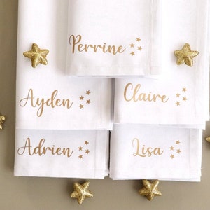 Serviette de table Petites étoiles personnalisable, Déco table baptême communion Noël anniversaire, Serviette tissu prénom