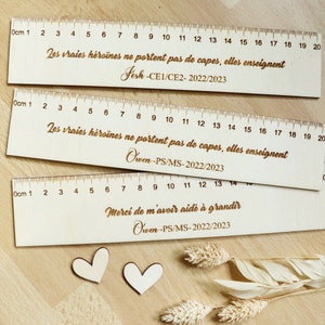 Customizable wooden ruler with phrase of your choice and signature, End of year teacher gift for teacher Atsem Ash