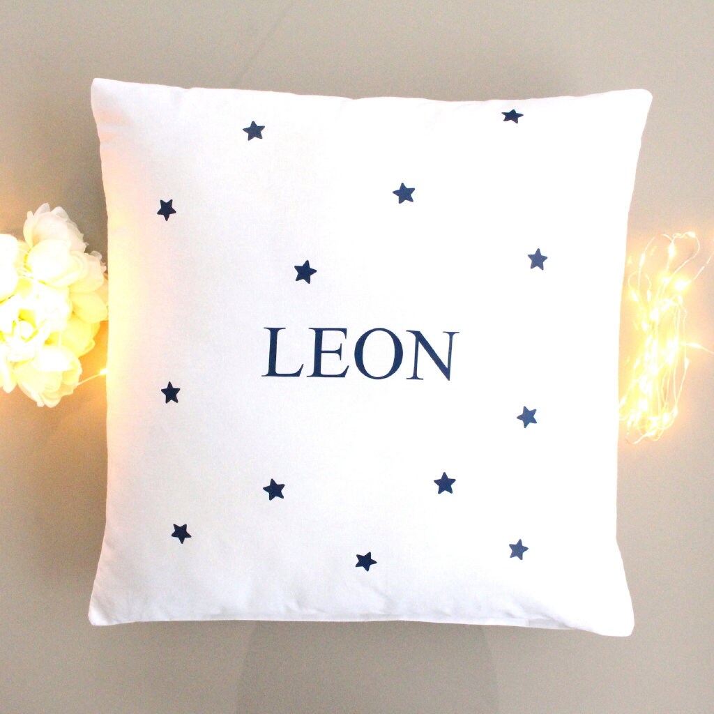 Coussin Blanc Étoiles Personnalisé Couleur Du Prénom Au Choix