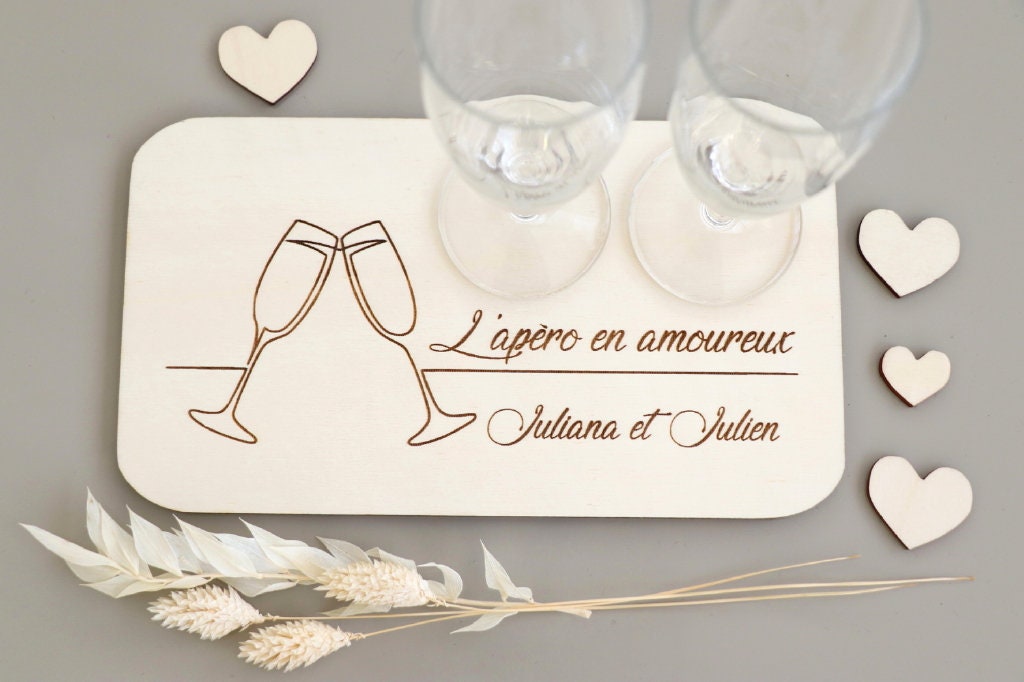 Plateau Planche en Bois L'apéro Amoureux' Personnalisable/Planche à Découper Personnalisée Saint Val