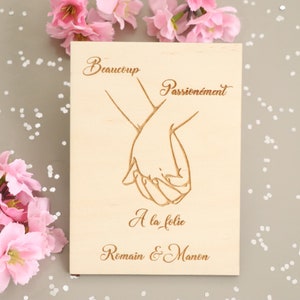 Affichette carte en bois Mains enlacées à graver avec prénoms Cadeau couple St Valentin Anniversaire mariage image 4