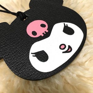 Kuromi Leder Taschenanhänger, Kawaii Anime Geldbörse Schlüsselbund Geschenk, handgefertigtes japanisches Accessoire, niedlicher Anhänger für Sie oder Freunde