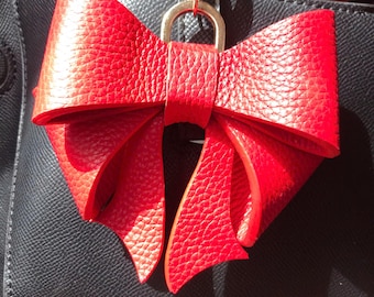 Personalized Initial Bow Keychain, Leather Purse Charm, Bow Charm for Bag, Coquette Purse Accessory, Bridesmaid Favor, Gift for Her