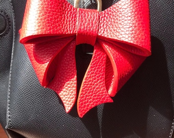 Handmade Leather Bow Keychain, Gift for her, Purse Charm, Leather Bow Charm, Bow Purse Charm, Girlfriend Bag Accessories, Leather Keychain