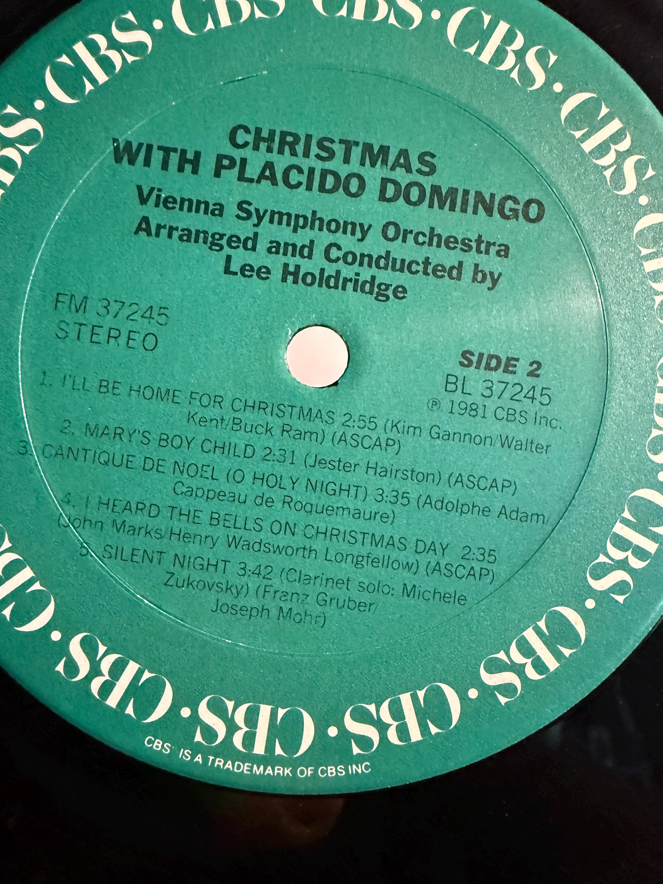 Placido Domingo - Vienna Symphony Orchestra Christmas With Placido