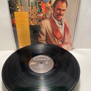 Slim Whitman - Christmas With Slim Whitman Let There Be Peace on Earth 36847 record 1980