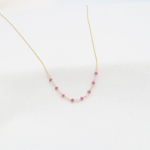 Collar de rosario de rubí - Delicada joyería con piedra natal - Rubí genuino, chapado en oro de 14 quilates, estilo en capas