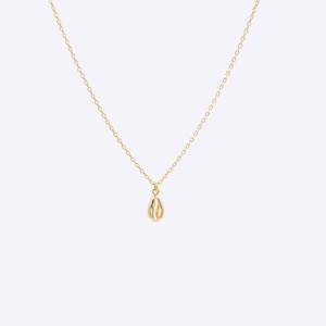 14K Gold Filled Cowrie Shell Necklace: Dainty Pendant, Layered Jewelry, Handmade Paris