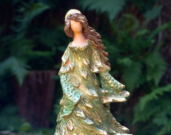 Zauberhaft magische Göttin Figur Skulptur Waldmagie Keramik Altar Ritual Jahreskreis Wicca Geschenk energievoll handmodelliert Einzelstück