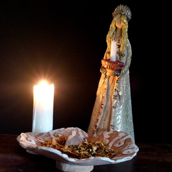 Brigid Göttin Skulptur Keramik Imbolc Frieden Neubeginn Altar Figur Ritual Jahreskreis Wicca  handmodelliert Einzelstück Keramikkunst