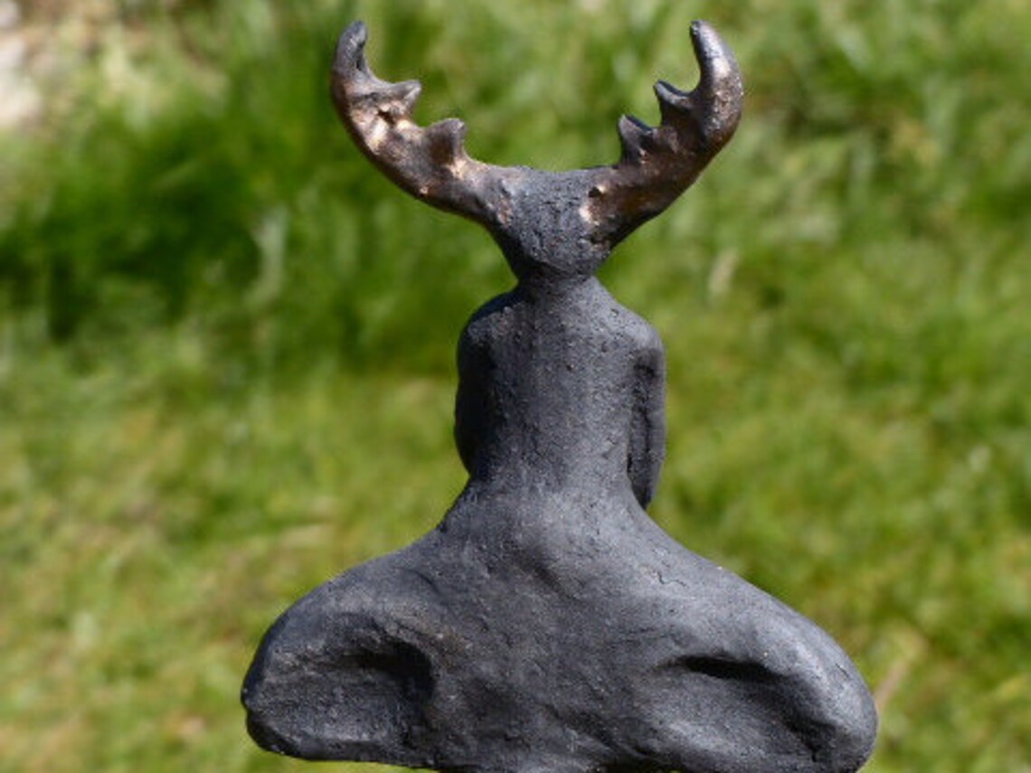 Hirschgott Cernunnos mystische Keramikfigur - Etsy