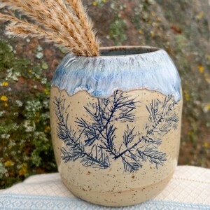 Ręcznie robiony wazon ceramiczny z jałowca, botaniczna doniczka z kamionki, rustykalne naczynie ceramiczne, wystrój domu inspirowany naturą