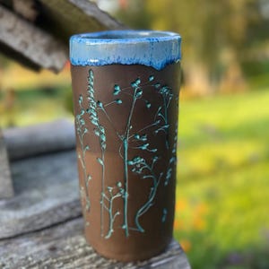 Pottery Cylinder Vase, Unique handmade vase, Dark brown ceramic Decorative vase, Botanical  home decor, Grass imprint