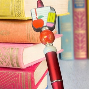 Stylo à encre perlé pour professeur : breloque pomme et crayon, cadeau de rentrée
