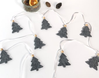 Christmas tree garland, minimalist garland, A perfect gift idea, Scandinavian nordic wall hanging | cosy room decoration