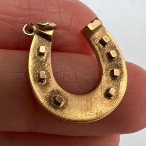 Lucky 15ct Gold Horseshoe Lucky Charm Pendant