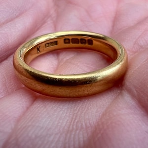 1858 22ct Gold Donut Ring Wedding Band Size K 5.25