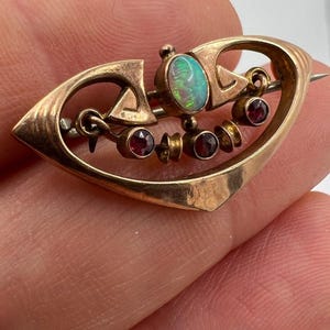 Cute Jugendstil / Art Nouveau Opal Garnet Brooch Pin