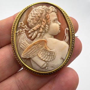 Victorian Cupid Cameo Brooch In 18ct Gold Frame