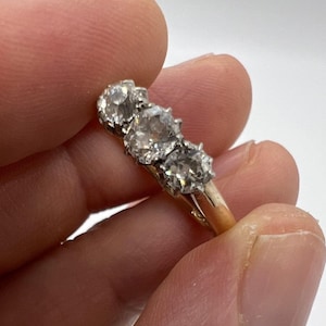 Victorian / Edwardian Three Stone Trilogy Round Cushion Old Cut Diamond Ring in 18ct Gold