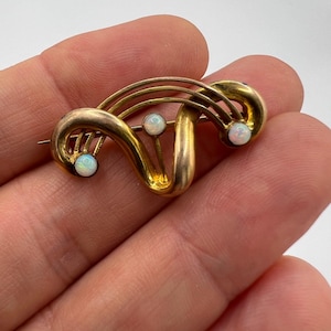 Gold Opal Jugendstil Art Nouveau Brooch Pin