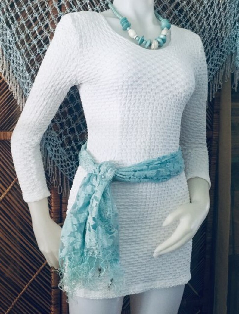 Size Small Vintage mid 90s White Fitted Long Sleeved Mini with Puckered Texture