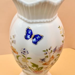 Aynsley Cottage Garden Vase 6&quot; English Bone China Butterfly