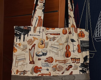 Hochwertige Unikat Patchworkmarkttasche aus Jeans- und Designer Qualitätsstoffen, farblich liebevoll abgestimmt, fein abgesteppt.