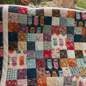 Elaborate high-quality unique patchwork quilt made of designer quality fabrics, lovingly color-coordinated, finely quilted image 5
