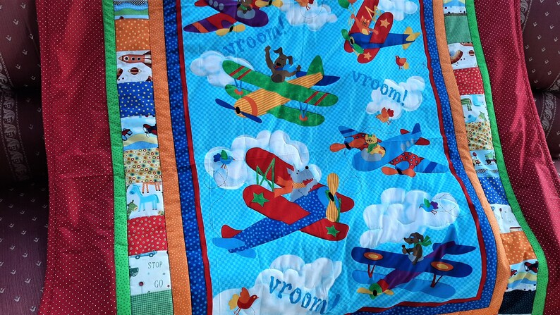 High quality unique quilt/patchwork quilt with funny motifs, made of designer quality fabrics, lovingly color coordinated, finely stitched image 3