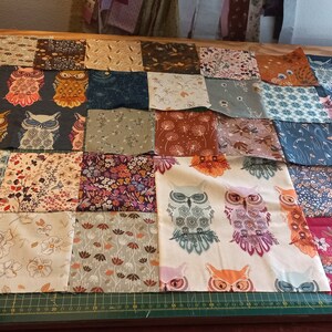 Elaborate high-quality unique patchwork quilt made of designer quality fabrics, lovingly color-coordinated, finely quilted image 2