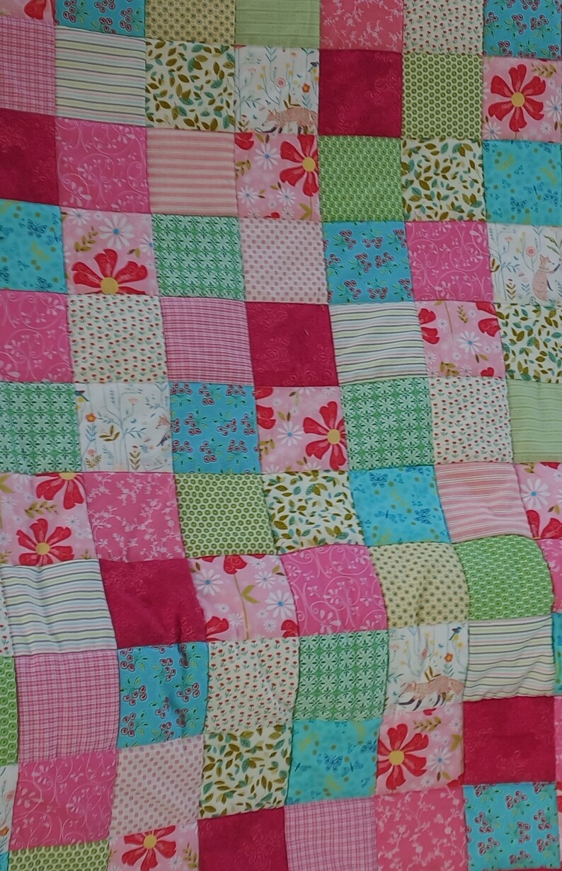 Elaborate high-quality unique patchwork quilt made of designer quality fabrics, lovingly color-coordinated, finely quilted image 10
