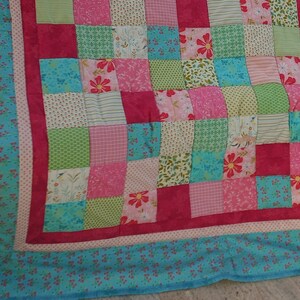 Elaborate high-quality unique patchwork quilt made of designer quality fabrics, lovingly color-coordinated, finely quilted image 7