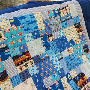 High quality unique patchwork quilt / quilt made of designer quality fabrics, lovingly color coordinated, finely stitched image 6